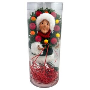 Kindles Kindlekin By Byers' Choice Kranz Kindle with Wreath 6.5" Box